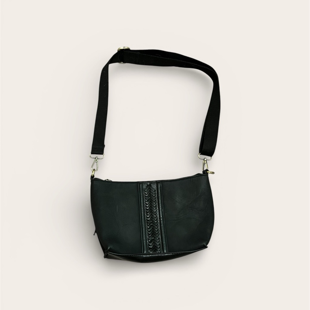 Time And Tru Faux Black Leather Crossbody Handbag Braided Detail And Strap.